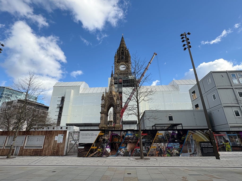 manchestertownhall+albertsquareFeb c placenorth